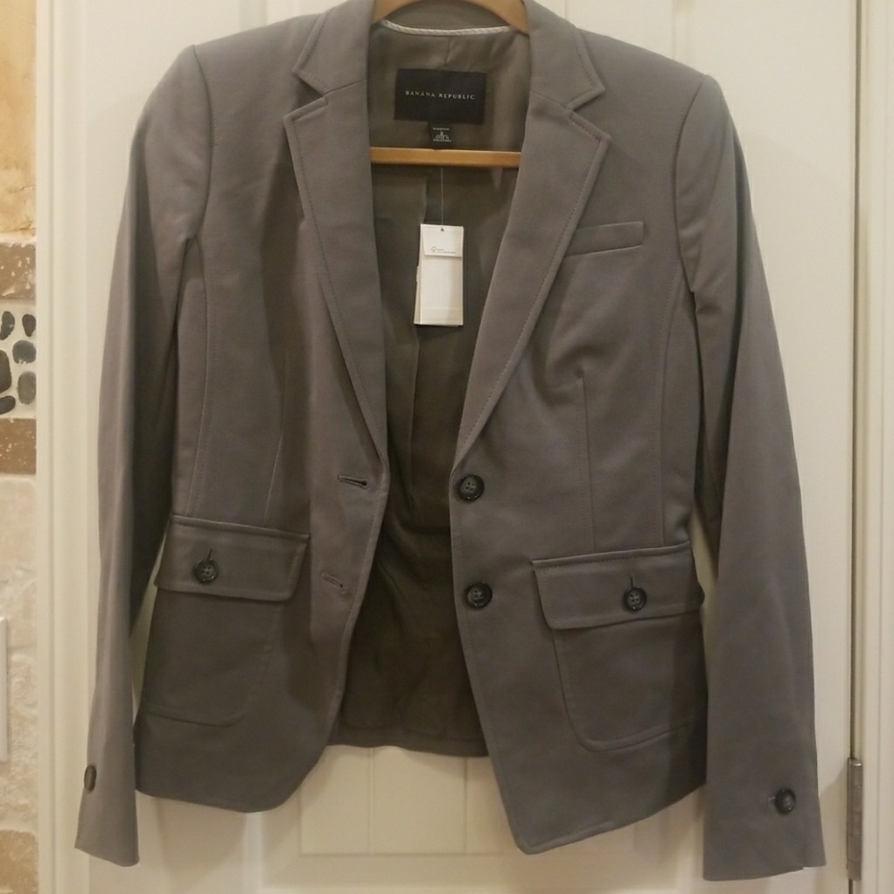 Brand new jacket sz 2